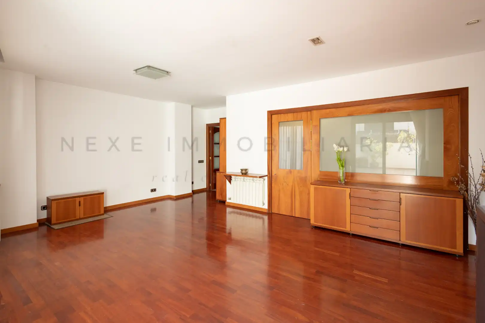 Sala de estar de Casa adosada en venta en Sabadell con Aire acondicionado, Calefacción y Parquet
