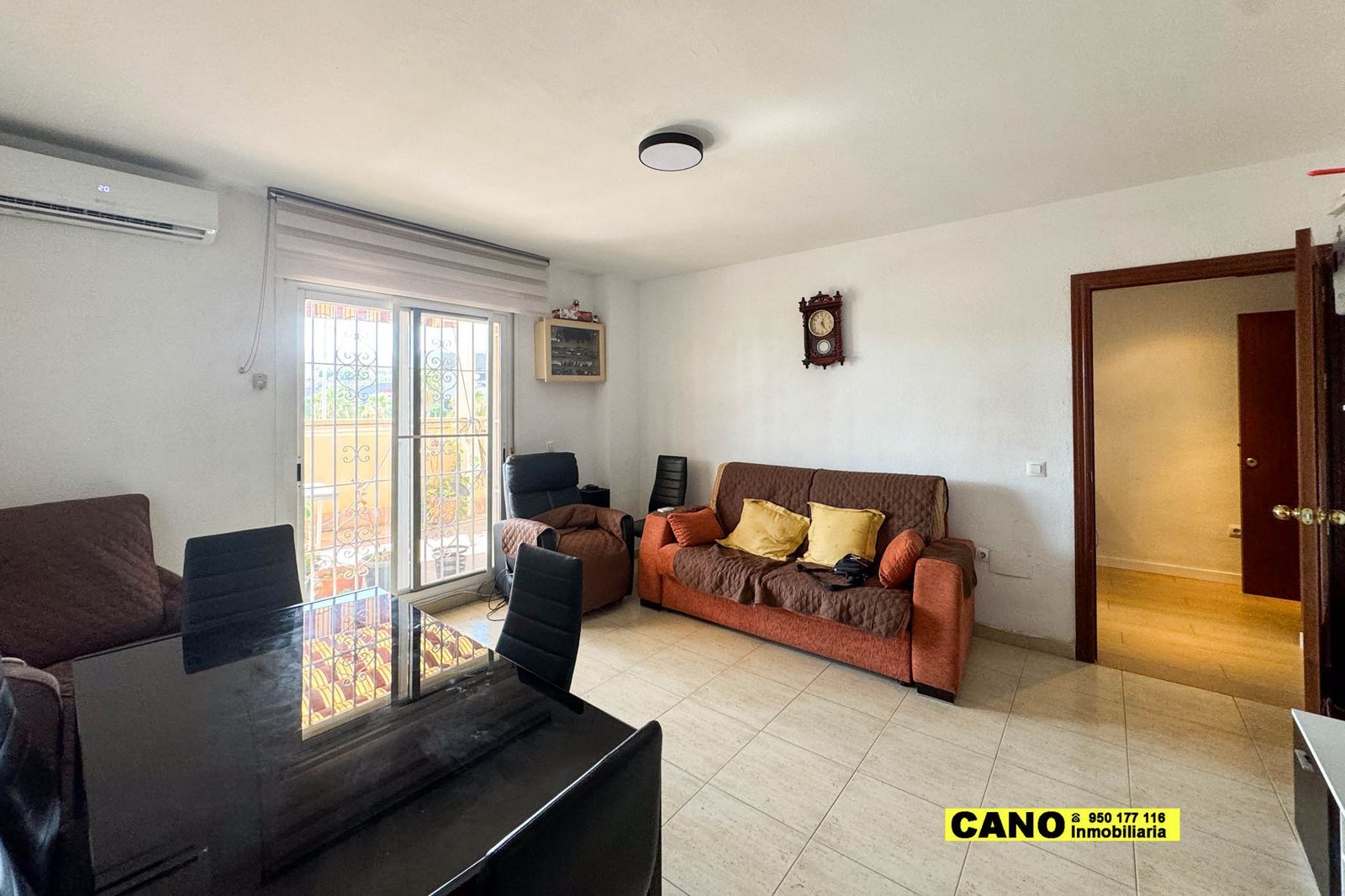 Sala de estar de Piso en venta en  Almería Capital con Terraza y Trastero