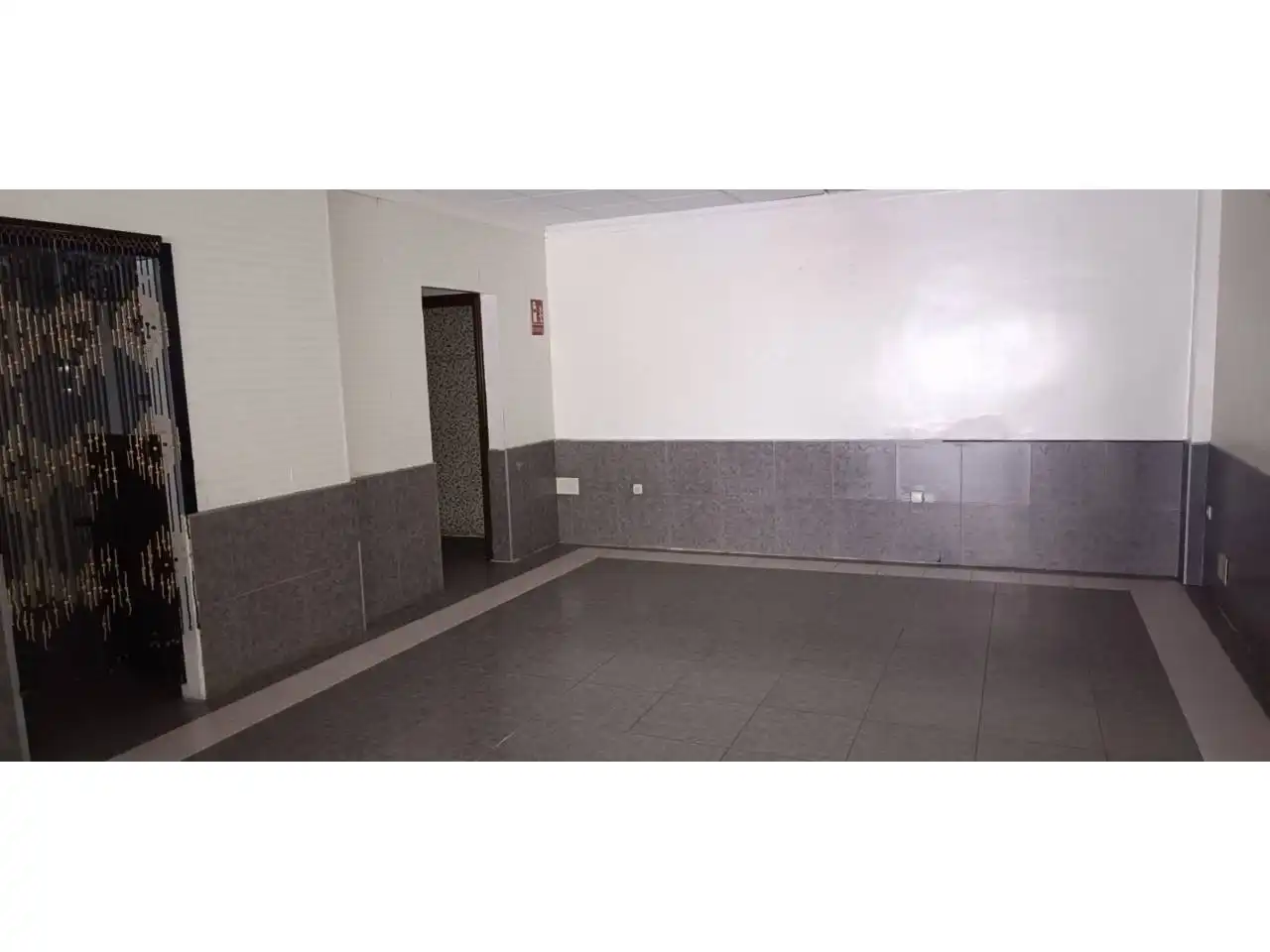 Local comercial en venta en Calle Julián Arcas Lacal, imagen 9