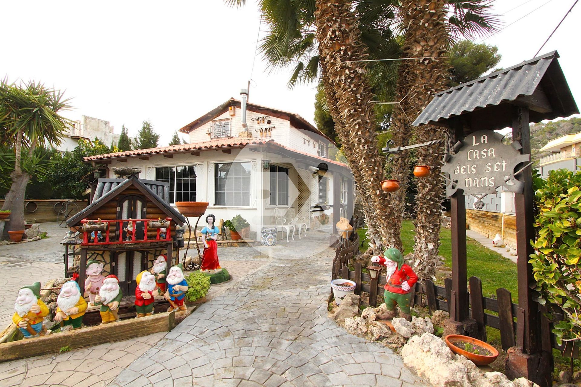 Vista exterior de Casa o xalet en venda en Castelldefels amb Aire condicionat, Calefacció i Jardí privat