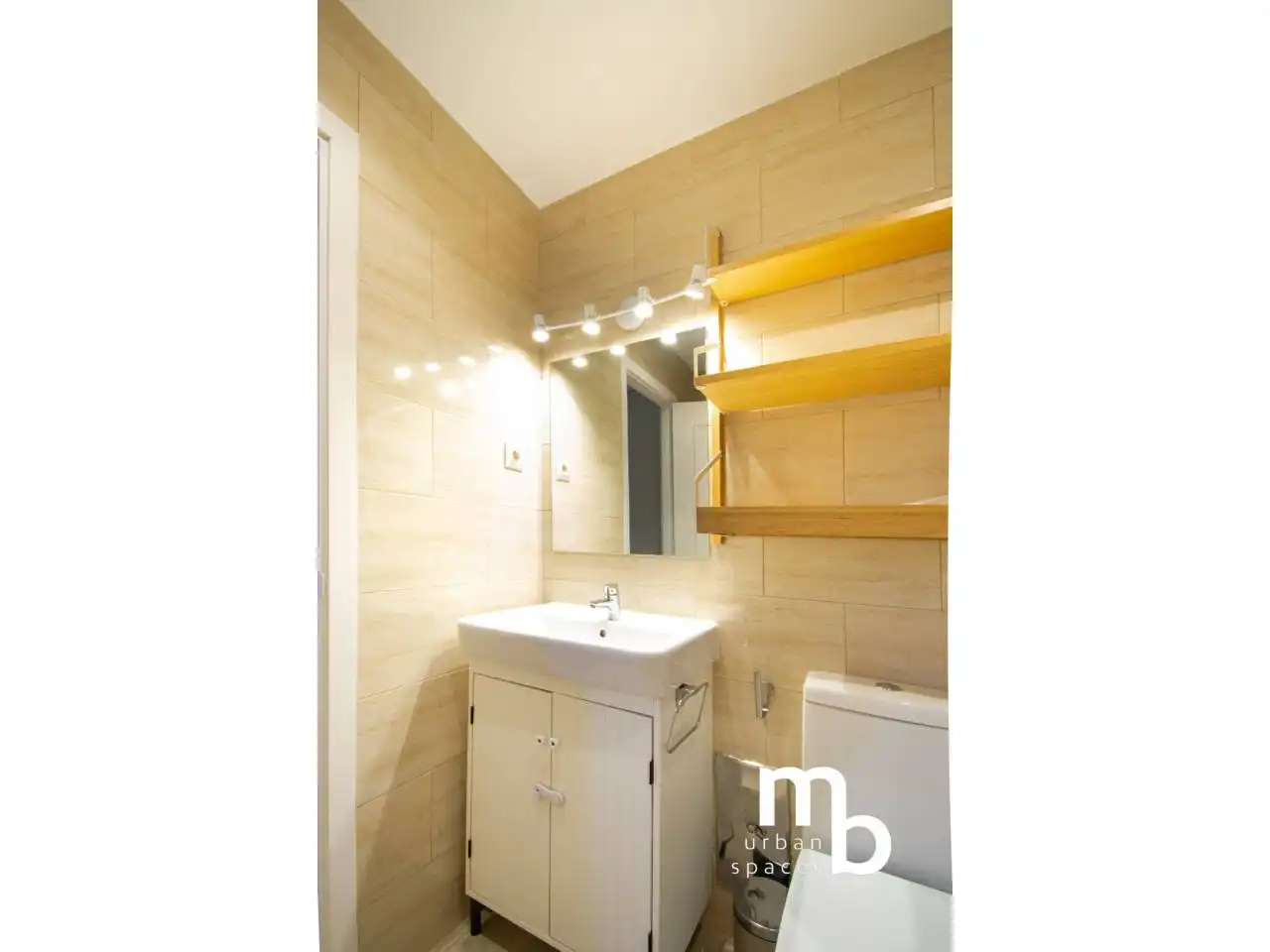 Baño de Piso de alquiler en Madrid con Aire acondicionado, Calefacción y Parquet