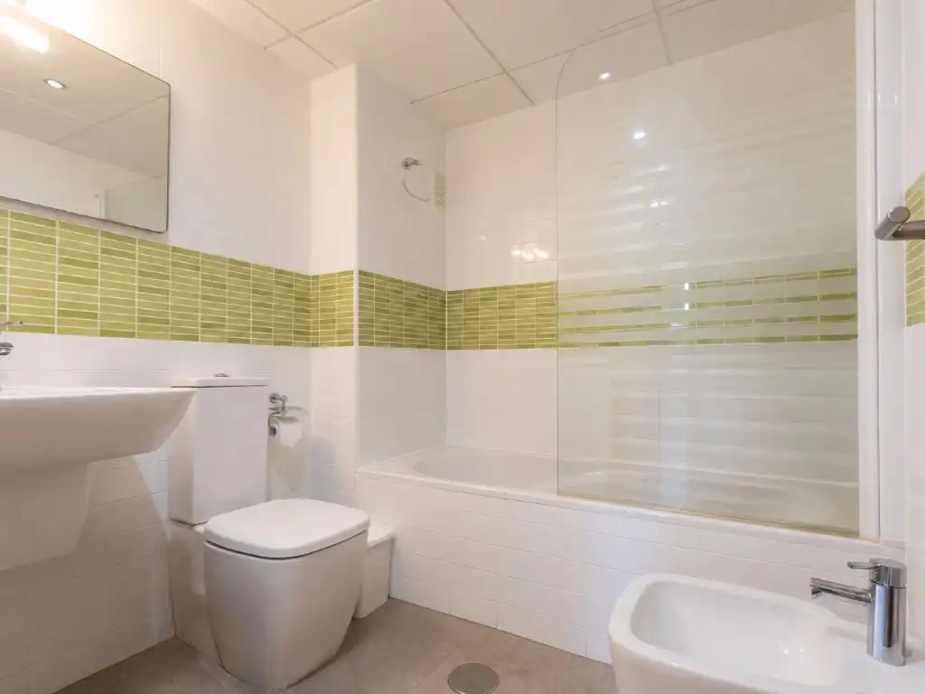 Baño de Ático en venta en La Manga del Mar Menor con Piscina y Piscina comunitaria