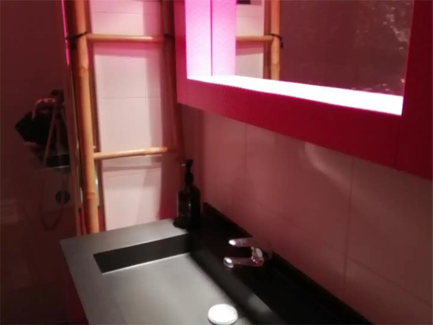 Baño de Piso de alquiler en Mula con Aire acondicionado y Amueblado