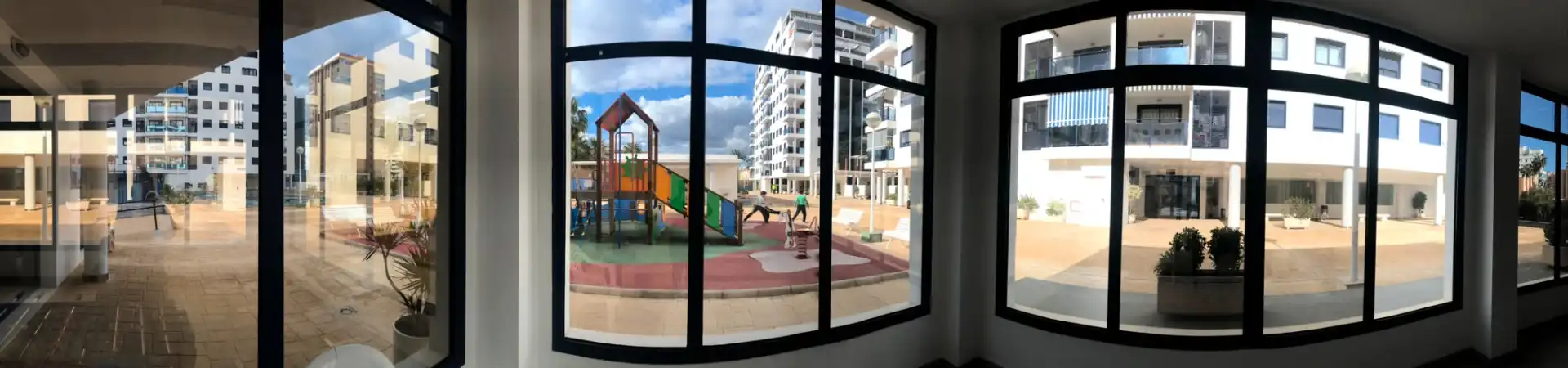 Terraza de Apartamento en venta en La Pobla de Farnals con Aire acondicionado, Calefacción y Jardín privado