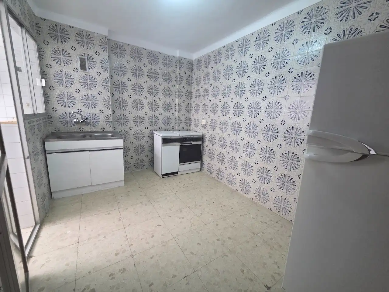 Kitchen of Flat for sale in Vélez-Málaga  with Terrace and Storage room