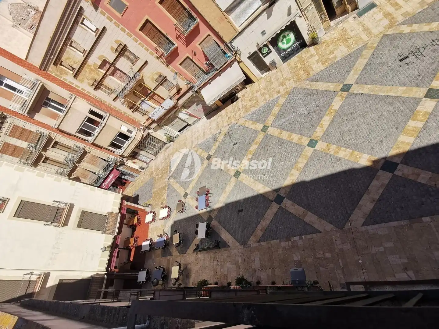 Vista exterior de Ático en venta en Reus con Aire acondicionado, Terraza y Amueblado