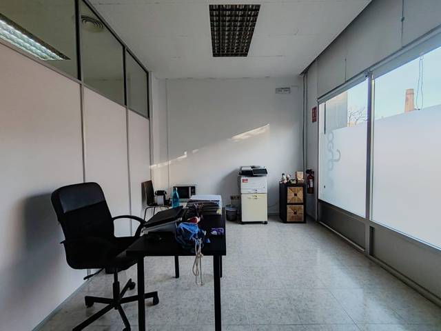 Local comercial en Alquiler en Calle de Joaquín Navarro en L'Hort de Senabre