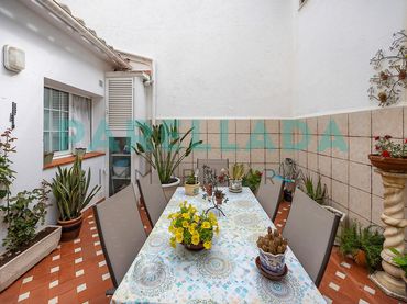 Casa con balcón en venta en Centre