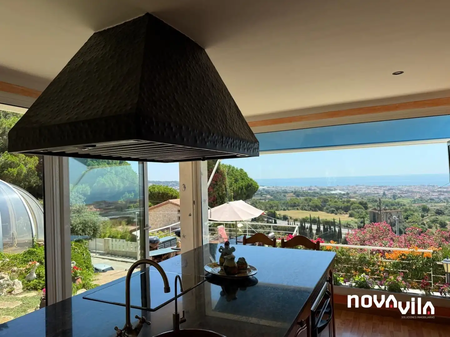 Garden of Houses for sale in Pineda de Mar  with Parquet flooring