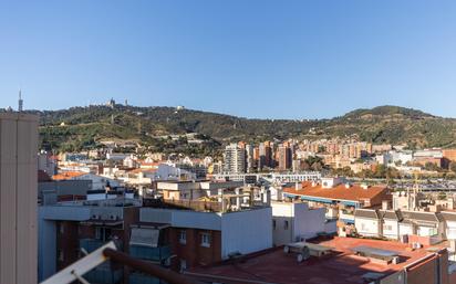 Exterior view of Attic for sale in  Barcelona Capital  with Air Conditioner, Heating and Terrace