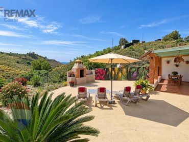 Casa rustica con giardino in vendita a Urbanizacion DEHESA LA