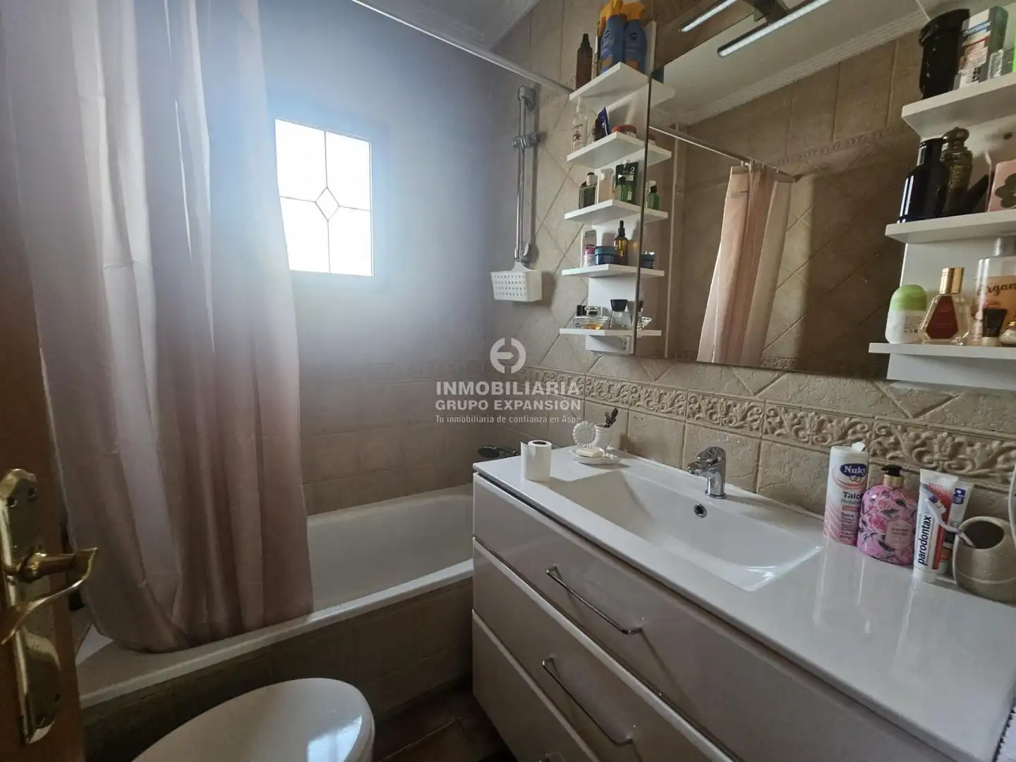 Baño de Casa o chalet en venta en Hondón de las Nieves / El Fondó de les Neus con Aire acondicionado, Calefacción y Jardín privado