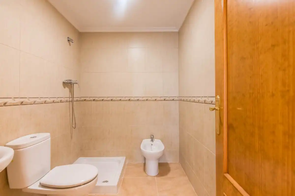 Baño de Piso en venta en Abanilla con Calefacción, Terraza y Balcón
