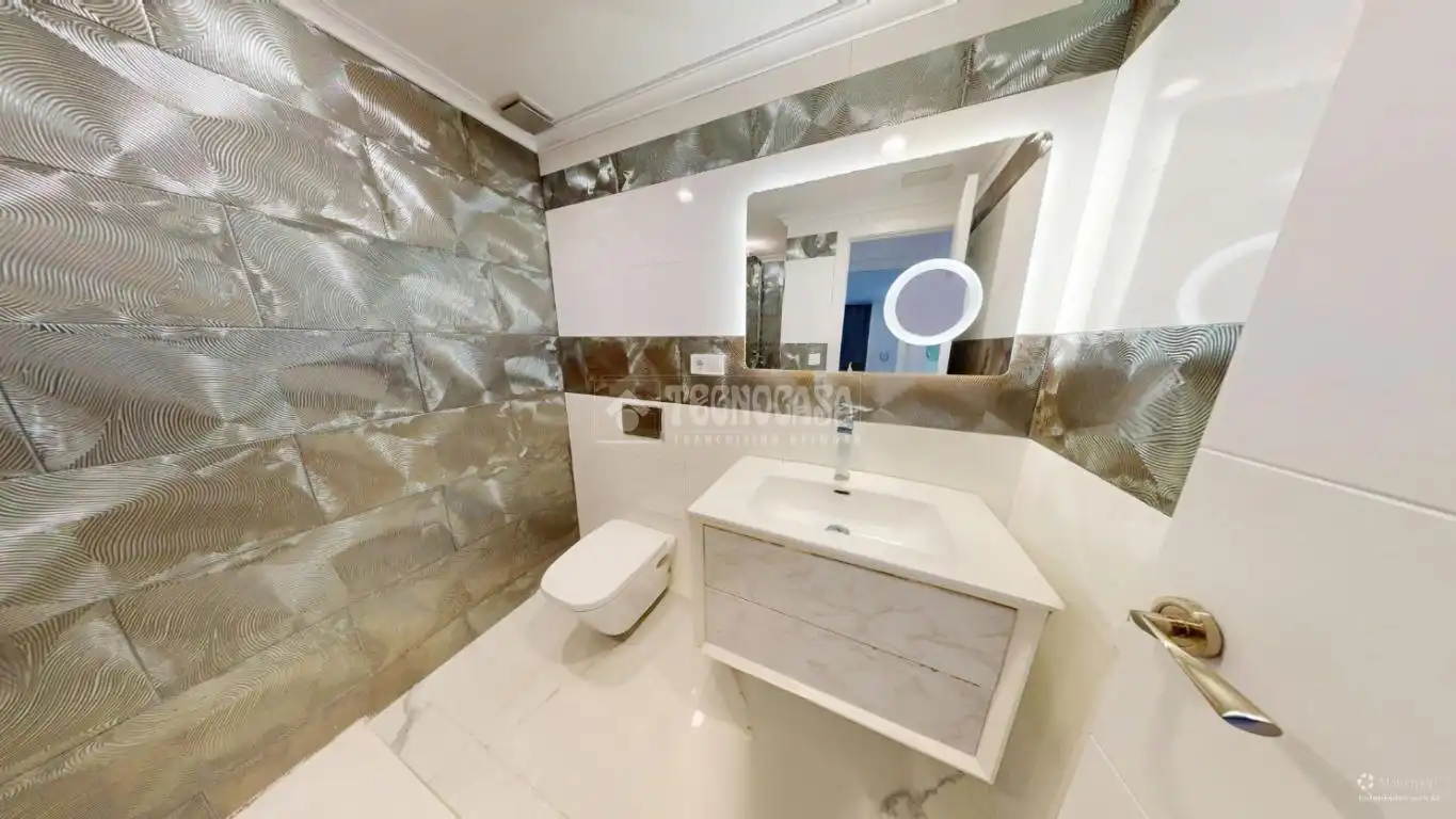 Baño de Piso en venta en Valencia con Aire acondicionado y Calefacción