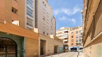 Exterior view of Flat for sale in  Granada Capital