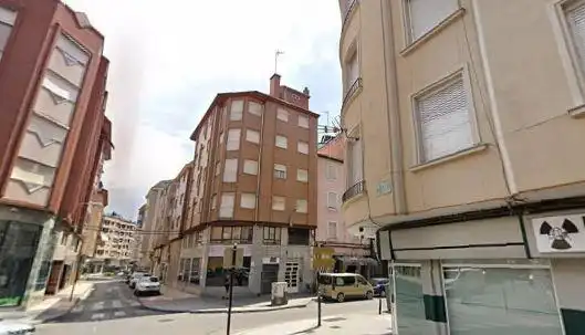Piso en venta en Avenida Valdes