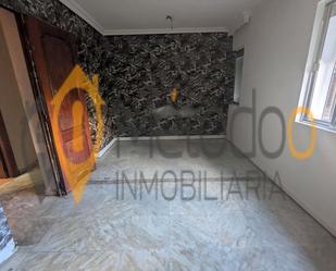 Bedroom of Flat for sale in  Sevilla Capital