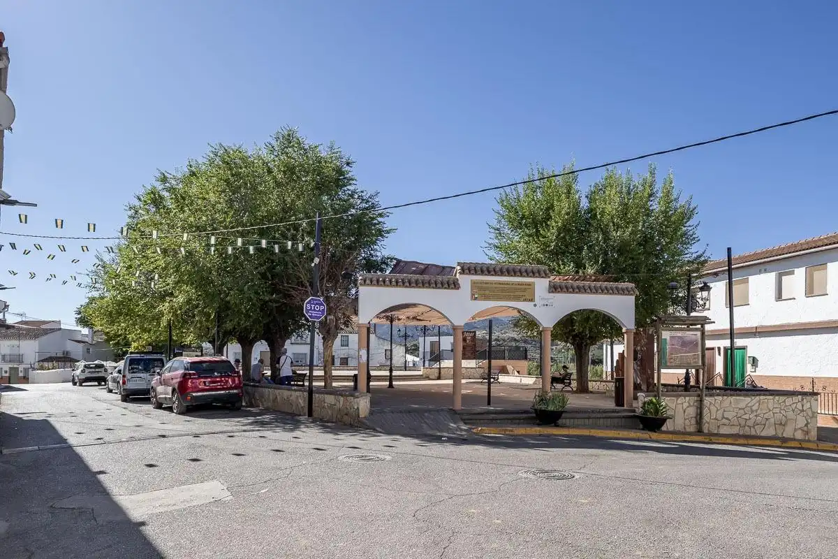 Vista exterior de Casa o xalet en venda en Játar amb Moblat i Balcó