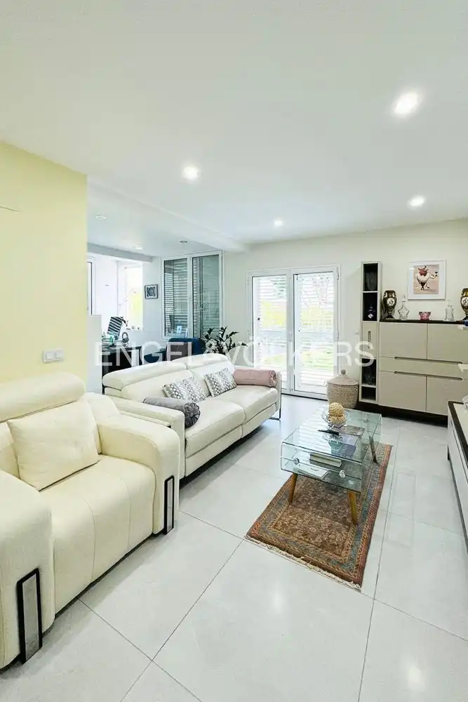 Sala de estar de Casa o chalet en venta en Torrent con Aire acondicionado, Calefacción y Jardín privado