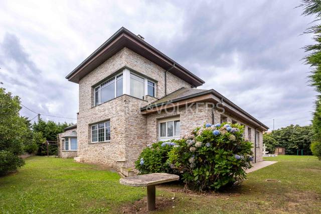 Casa-chalet en Venta en Manzanedo en Liencres