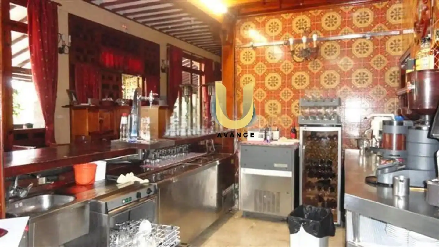 Local en venta en Manzanares El Real