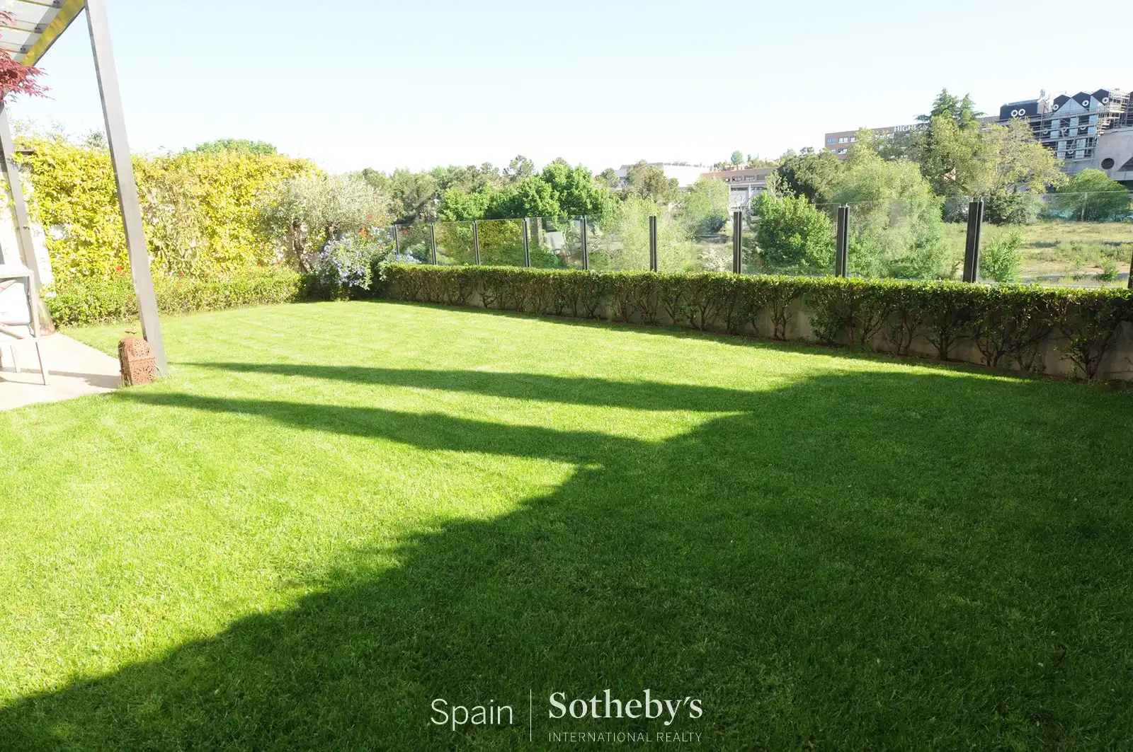 Jardín de Apartamento en venta en La Moraleja con Aire acondicionado, Terraza y Trastero