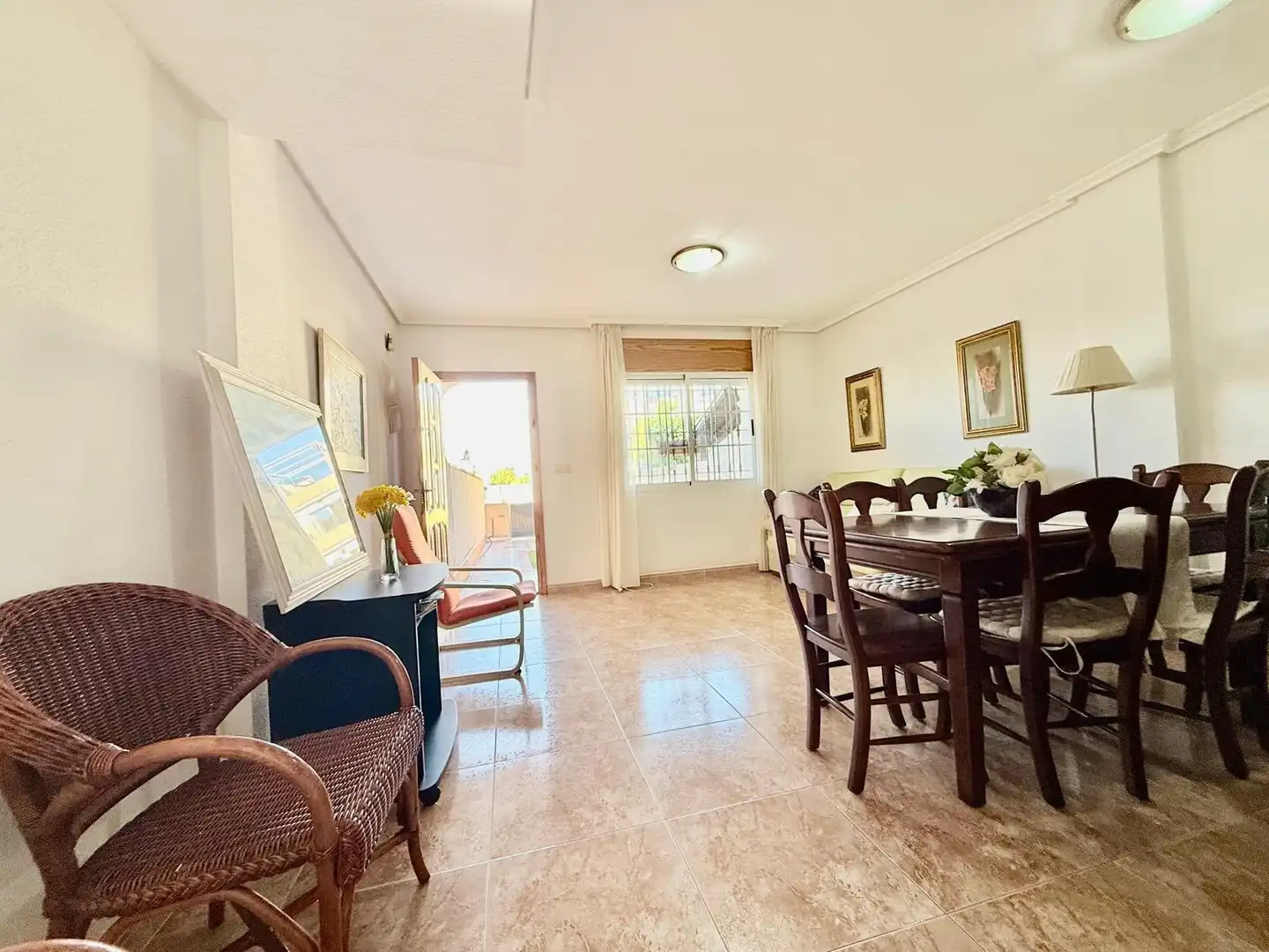 Comedor de Casa adosada en venta en Pilar de la Horadada con Aire acondicionado, Calefacción y Jardín privado