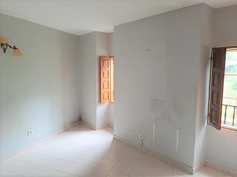 Casa adosada en venda en A Cañiza   amb Terrassa i Alarma