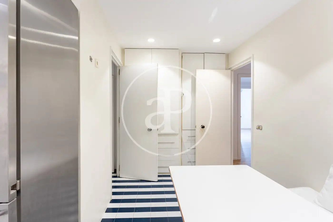 Flat for rent in Barcelona  with Air Conditioner, Heating and Private garden