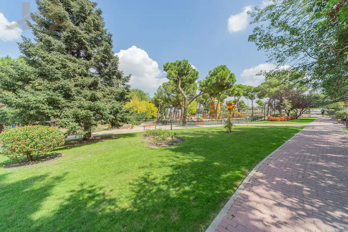Jardí de Pis en venda en Las Rozas de Madrid amb Aire condicionat, Calefacció i Balcó