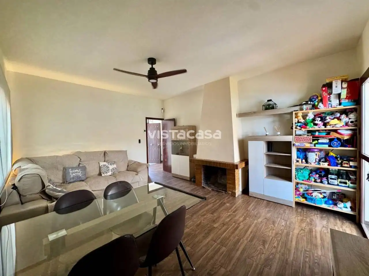 Sala de estar de Casa o chalet en venta en Mairena del Alcor con Aire acondicionado, Calefacción y Jardín privado