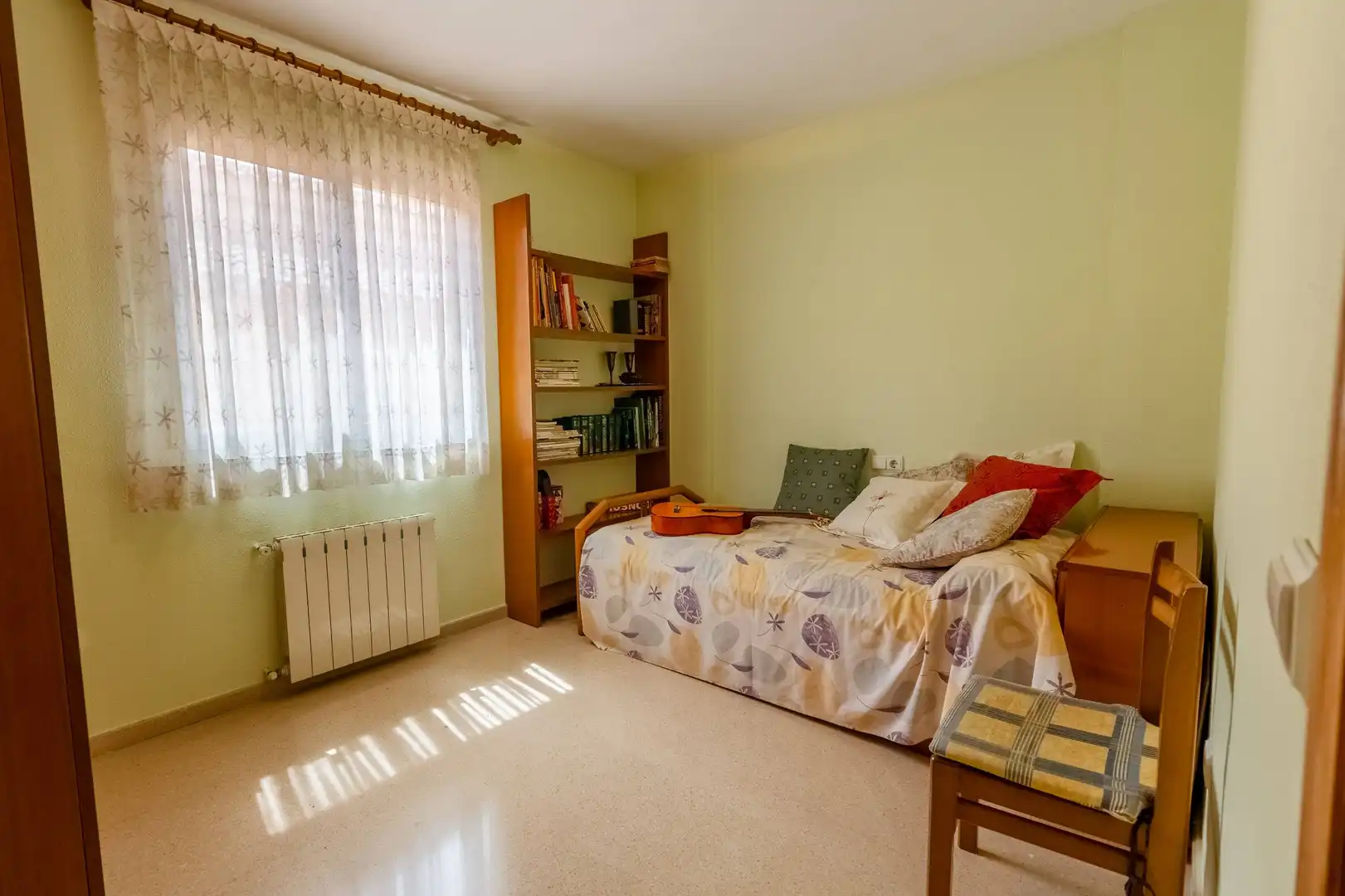 Dormitori de Casa adosada en venda en Sagunto / Sagunt amb Aire condicionat, Calefacció i Terrassa
