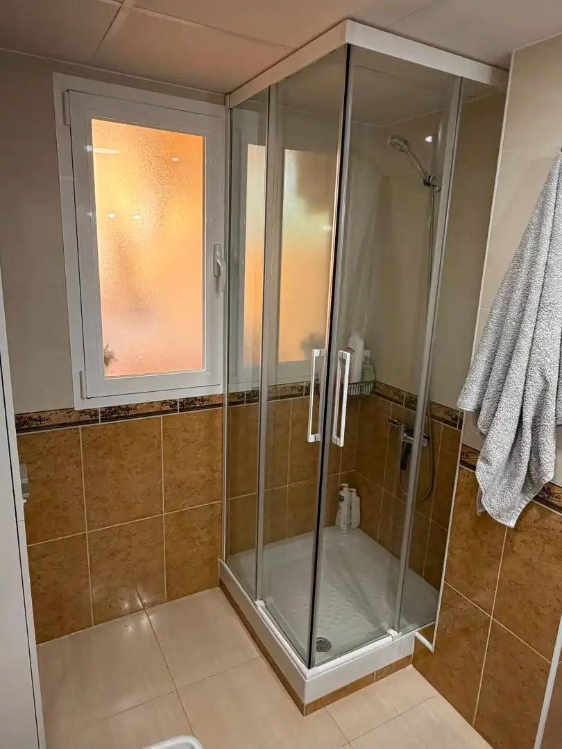 Baño de Piso de alquiler en Berja con Aire acondicionado, Amueblado y Horno