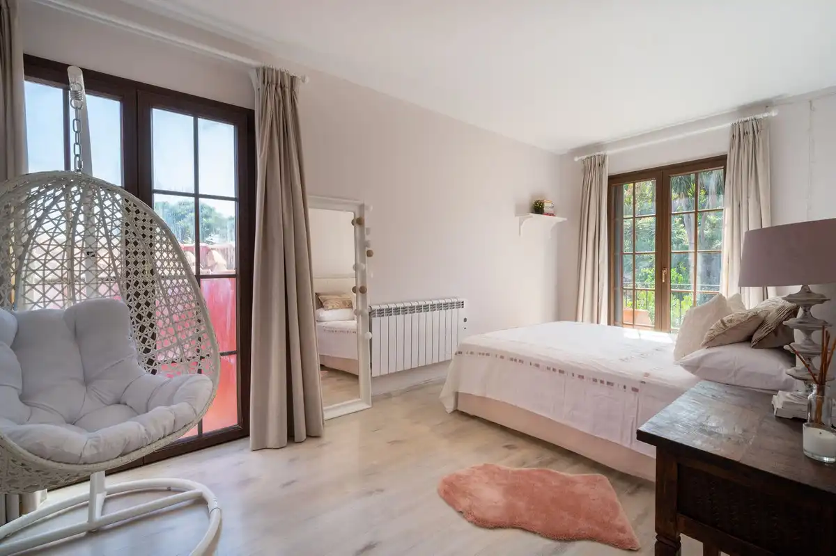 Habitación de Casa o chalet de alquiler en Benahavís con Aire acondicionado, Jardín privado y Terraza
