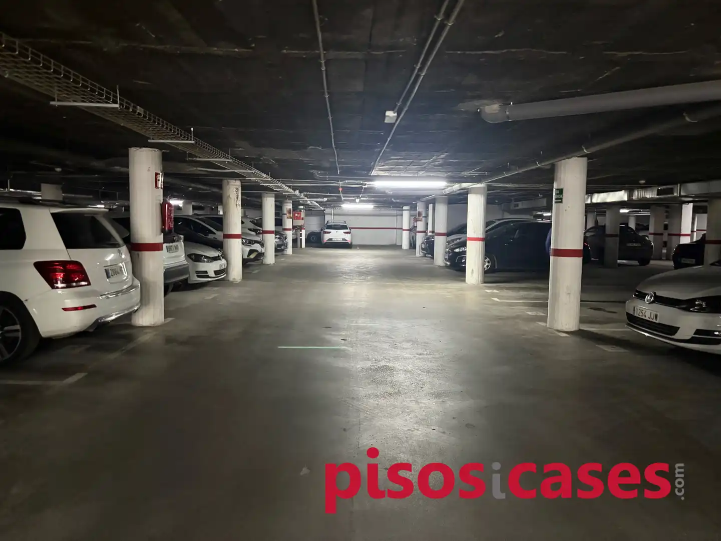 Parking de Piso de alquiler en Vic con Calefacción, Horno y Balcón