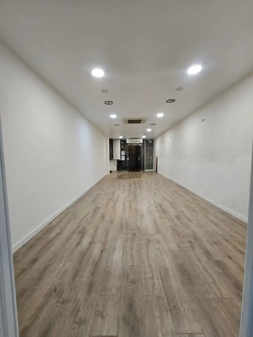 Business premises to rent in Nucli Urbà, imagen 2