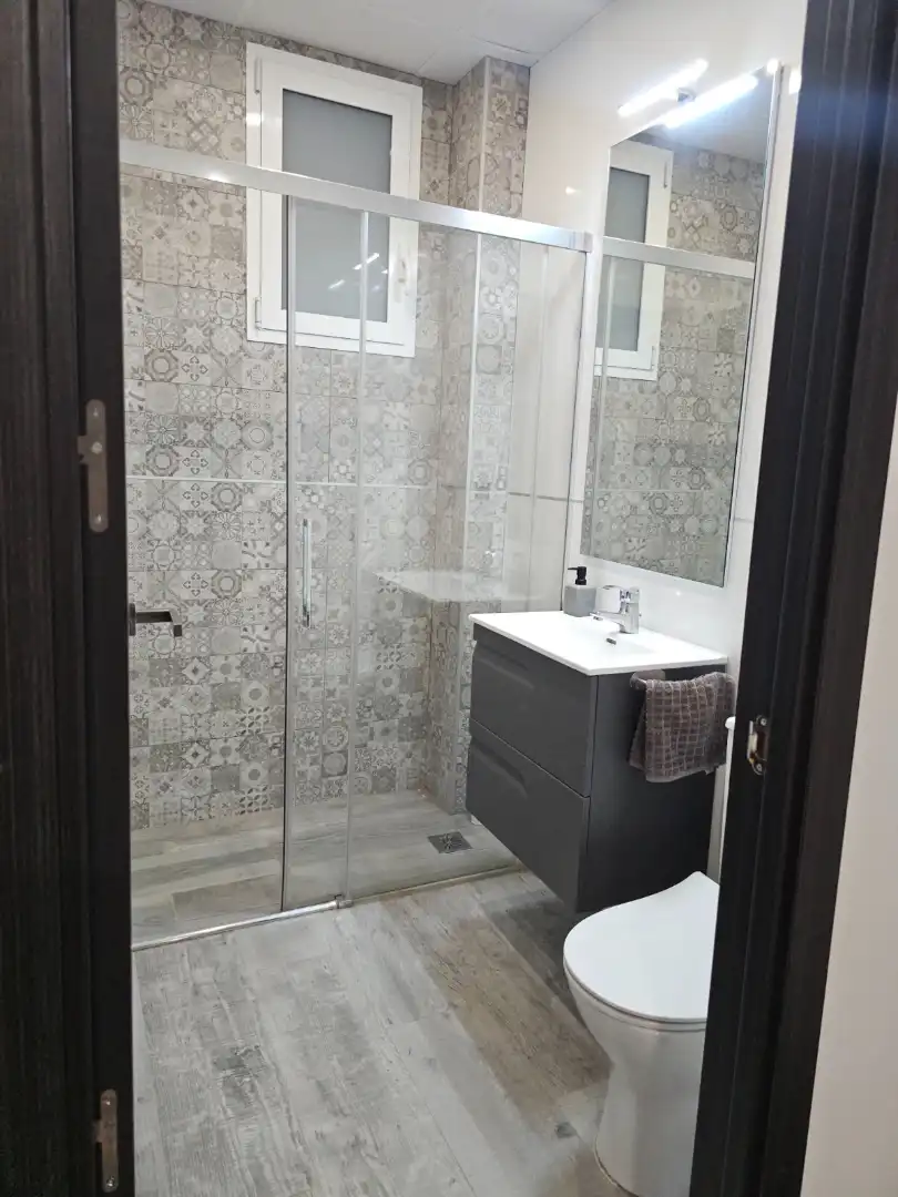 Baño de Casa o chalet en venta en Dos Hermanas con Aire acondicionado, Calefacción y Jardín privado