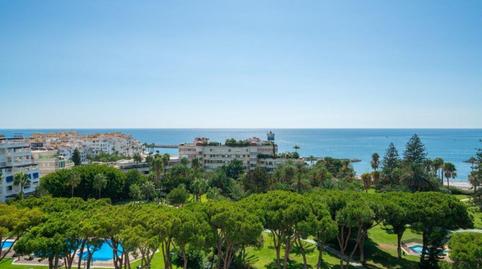 Foto 2 de Ático de alquiler en Divina Pastora, Marbella