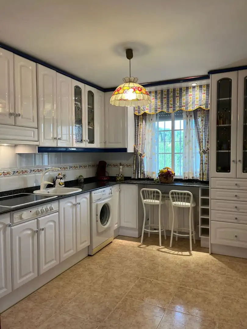 Cocina de Casa adosada en venta en Ciudad Real con Aire acondicionado, Calefacción y Terraza