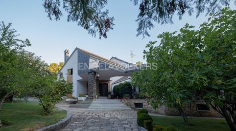Exclusivo chalet en Sotillo de la Adrada, Ávila  Confort y naturaleza en un solo lugar