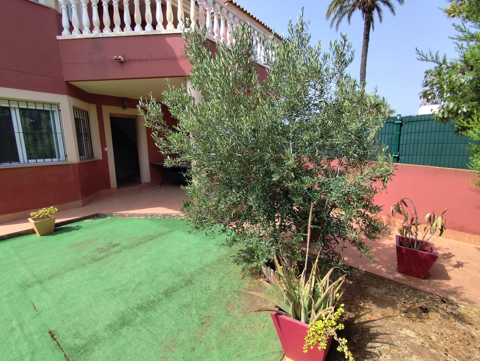 Jardí de Casa o xalet en venda en Cartagena amb Aire condicionat, Jardí privat i Traster