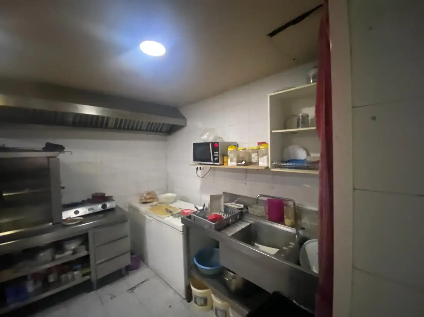 Cuina de Local de lloguer en Barcelona amb Aire condicionat