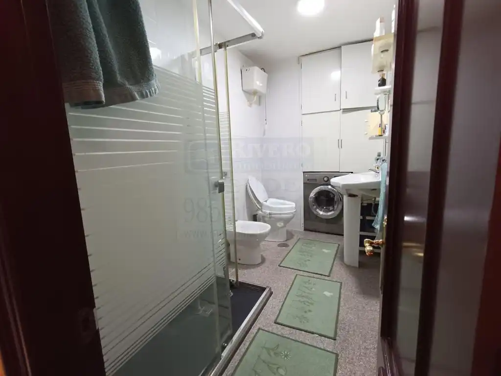 Bany de Pis en venda en Gijón 