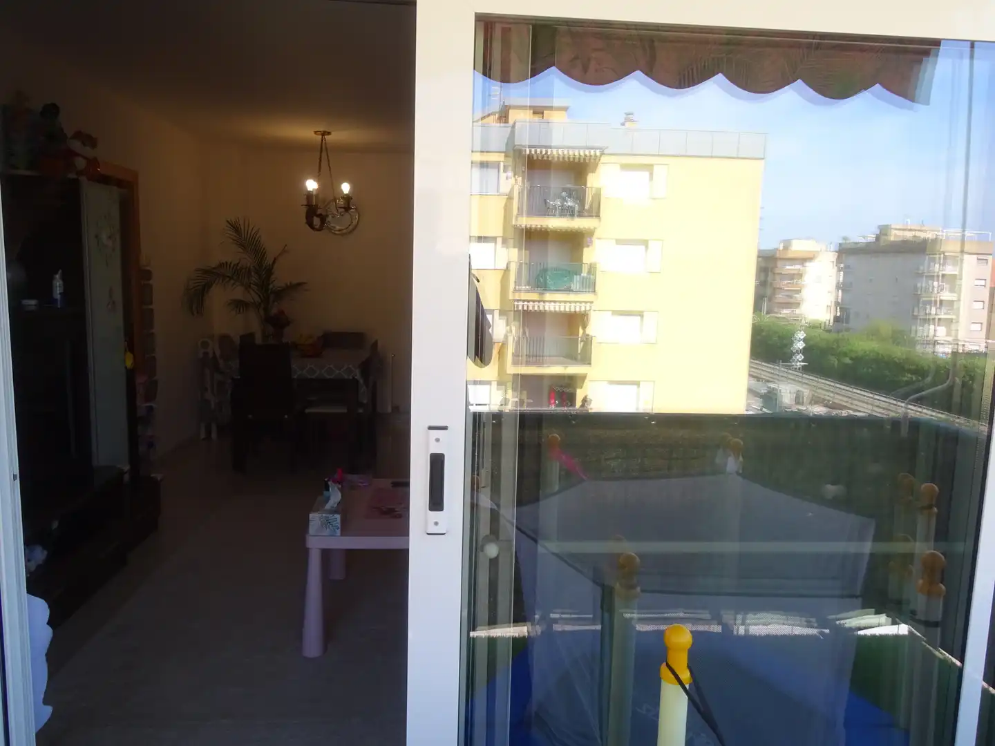 Wohnung zum Verkauf in Calafell mit Klimaanlage, Heizung und Terrasse