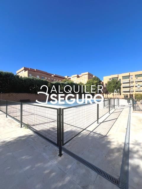 Vista exterior de Piso de alquiler en Valdemoro con Aire acondicionado, Calefacción y Trastero