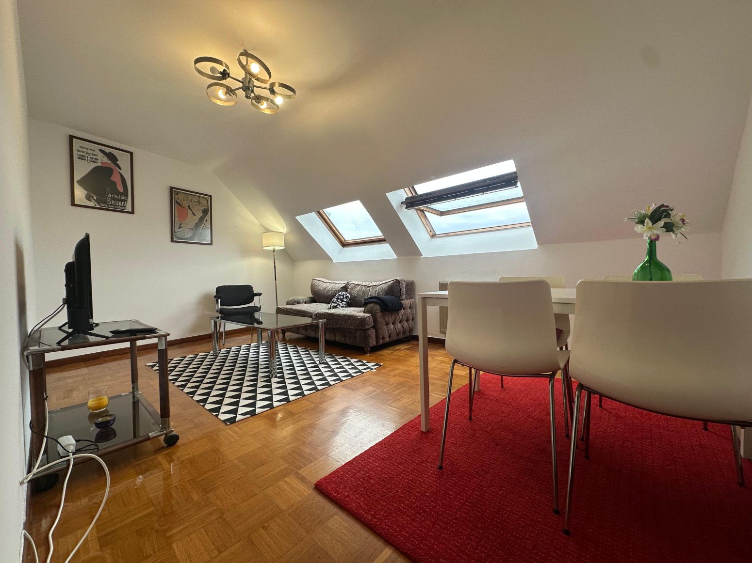 Living room of Flat to rent in Oviedo   with Parquet flooring