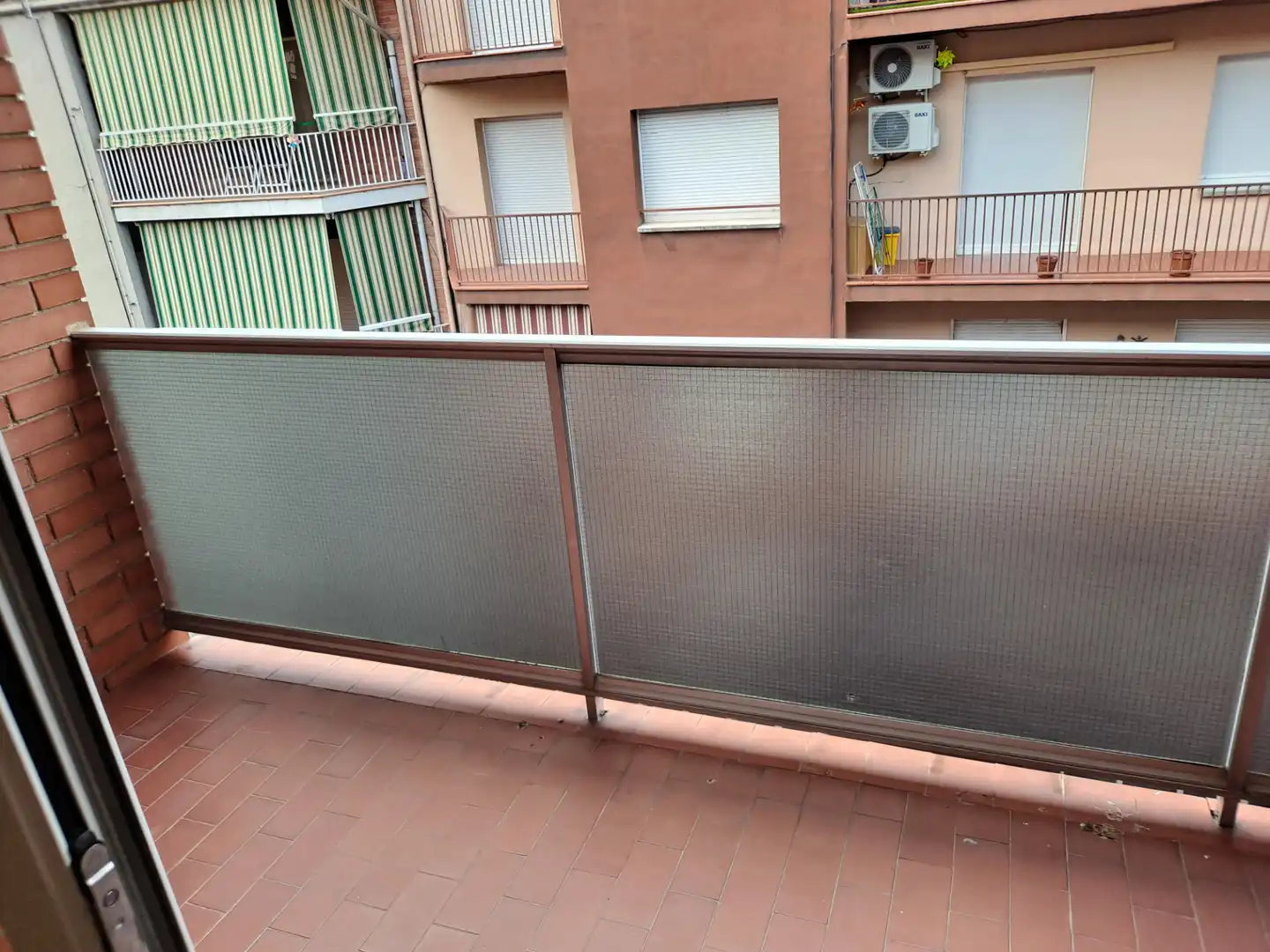 Terrasse von Wohnung zur Miete in Berga mit Heizung, Parkett und Abstellraum