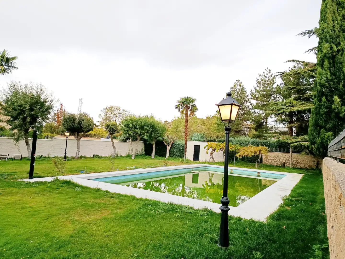Piscina de Casa o chalet en venta en Villamayor con Calefacción, Jardín privado y Terraza