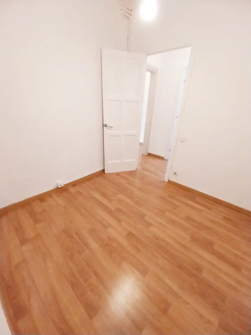 Flat for rent in Barcelona  with Heating, Terrace and Oven