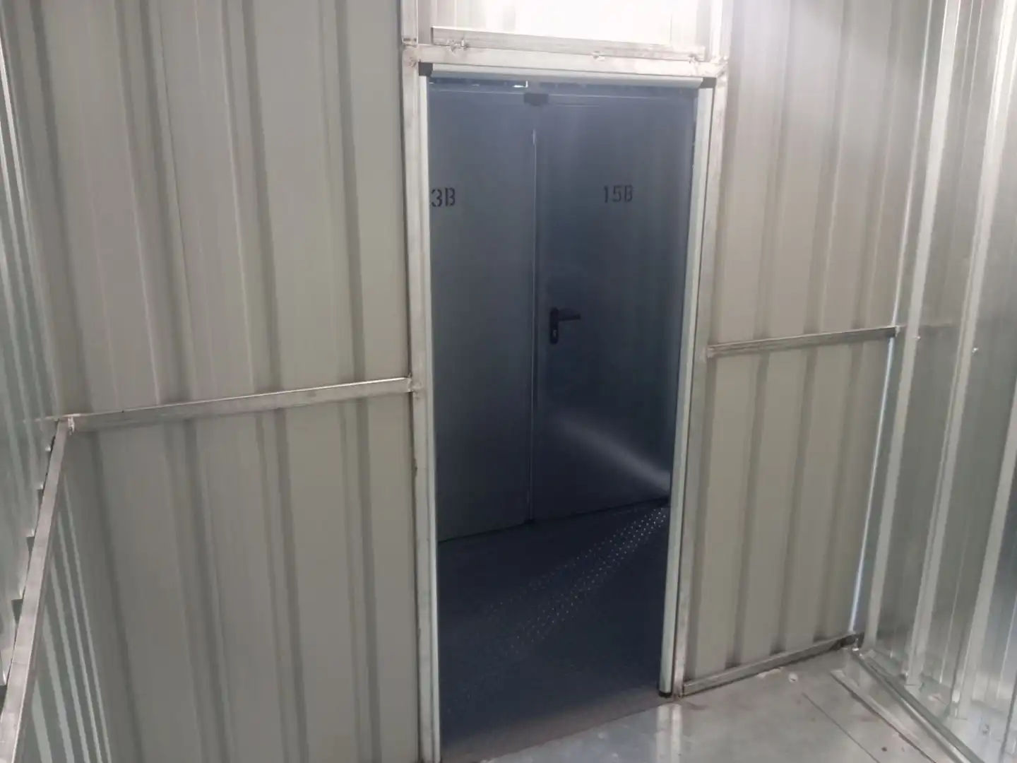 Storage room for rent in Toledo  with Alarm